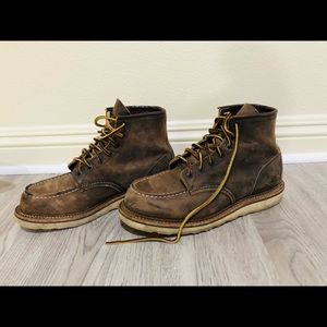 RED WING 8883 CLASSIC MOC
MEN'S 6-INCH BOOT